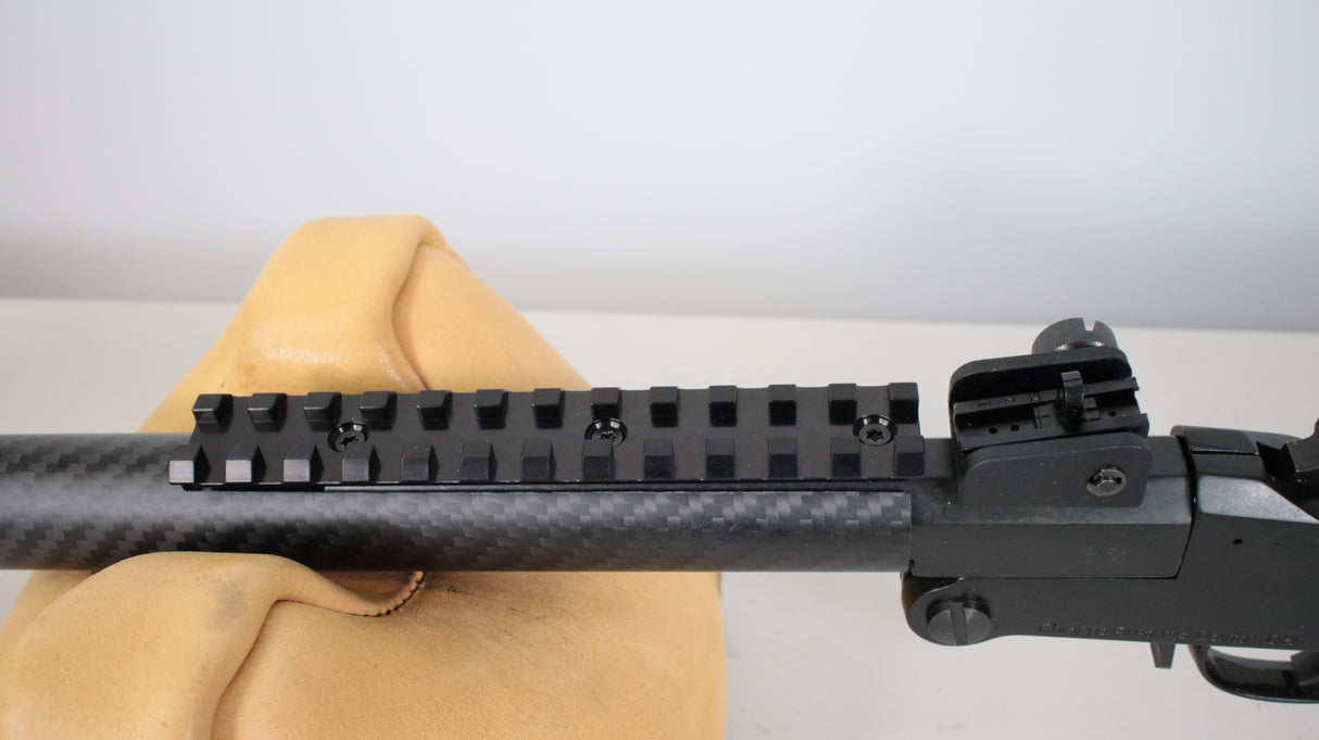 Little Badger 5 inches Picatinny rail, carbon fiber handguard, adjustable front sight & hammer extension combo